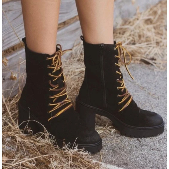 Free People Dylan Black Suede Lace Up Platform Boots Size 9 Chunky Heel NEW - Picture 2 of 7